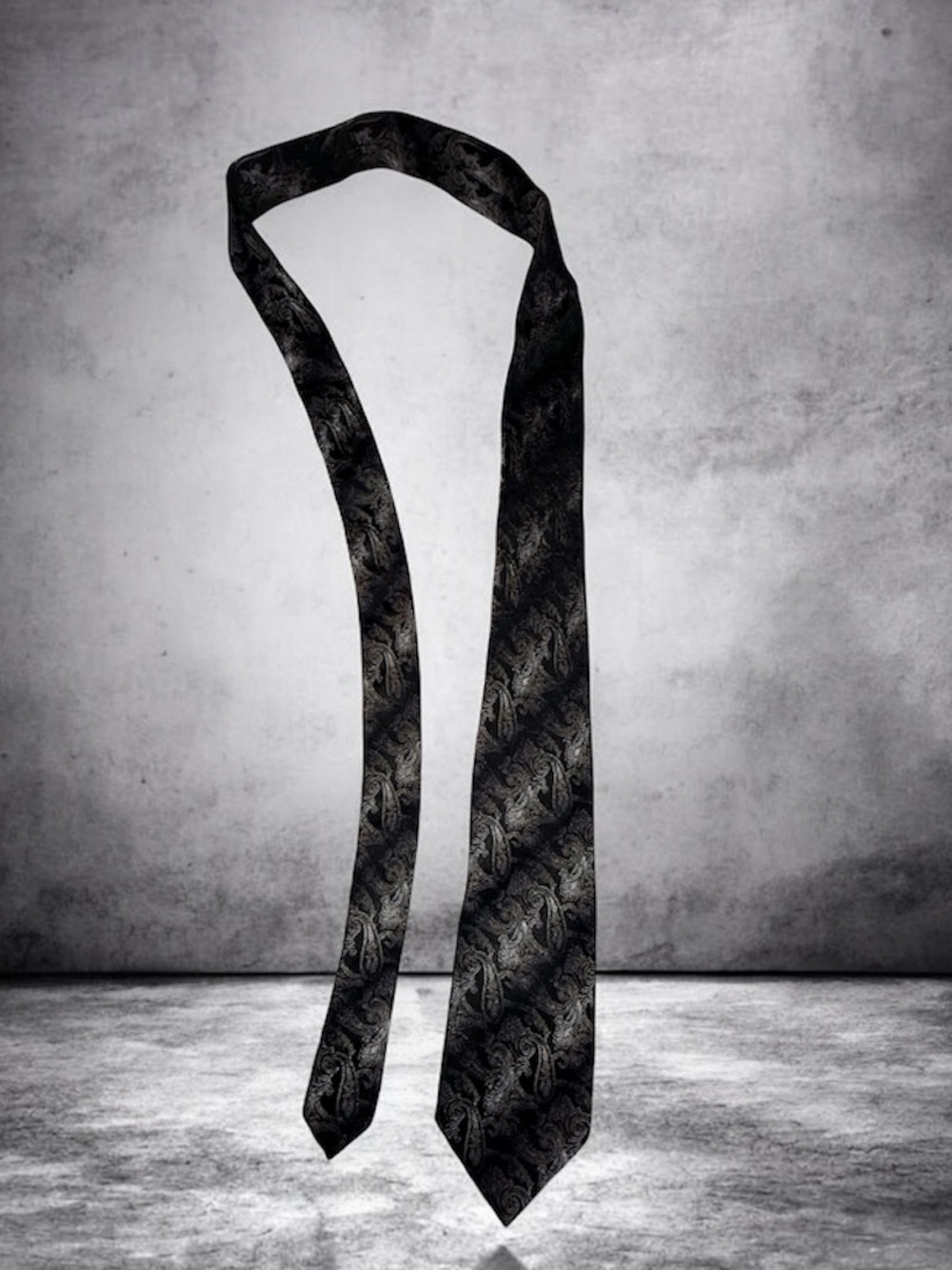 Kenneth Cole Reaction Black & Silver Paisley Tie - Silk